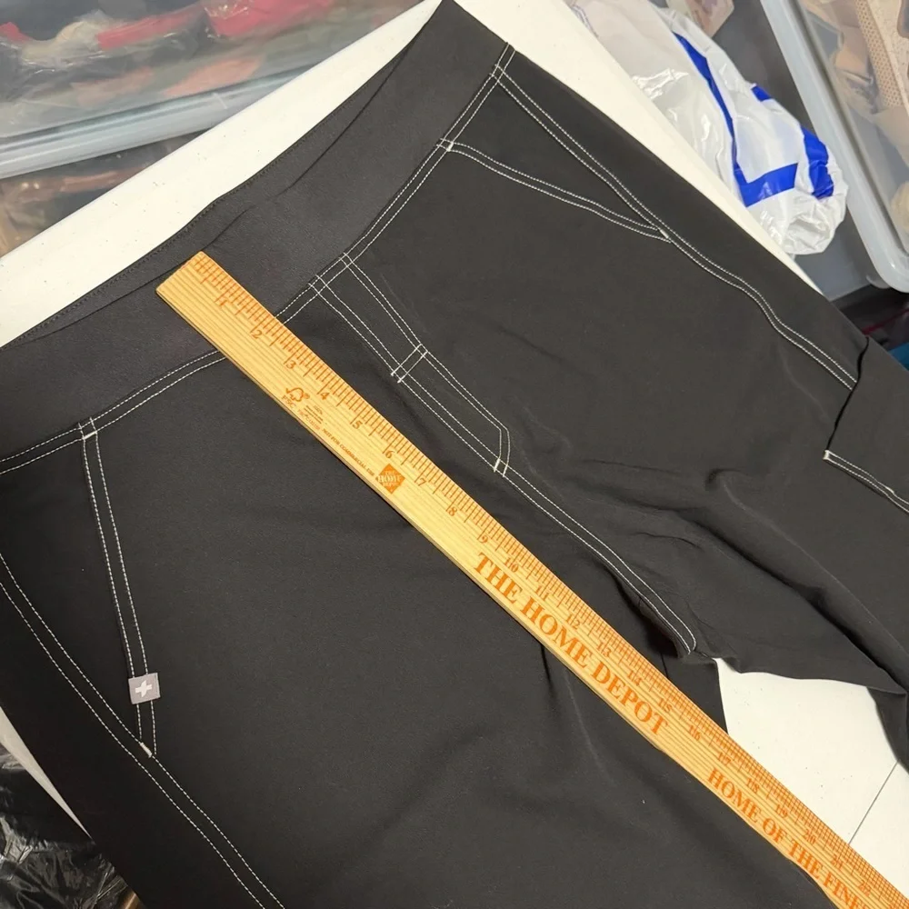 Figs Axim Cargo Utility Scrub Pants for Men Classic Fit Straight Leg Black XL S1